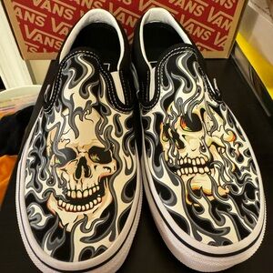 Vans Flame Skull Classic Slip On Size Youth 4 Brand New